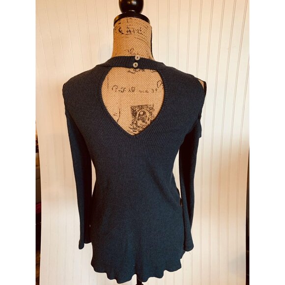 🌸3/$15🌸Light Navy Cold Shoulder Sweater Medium Long Sleeve - Picture 4 of 6